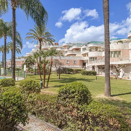 Apartment Gray Dalbion Puerto Banus - Happy *